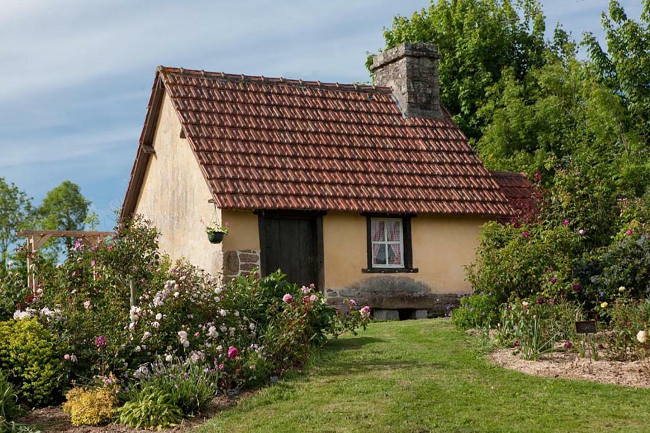 Les Goubelins Bed and Breakfast La Lande-d'Airou Buitenkant foto
